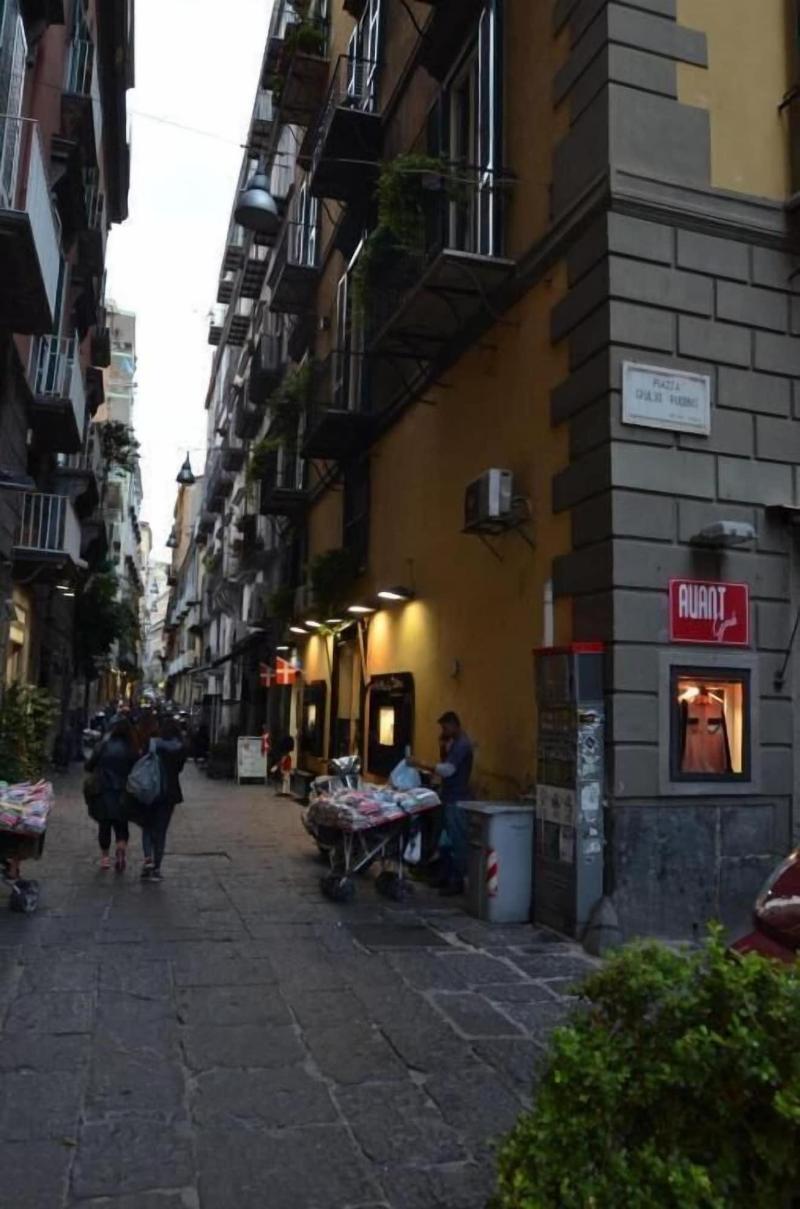 Bed & Breakfast La Movida Napoli
